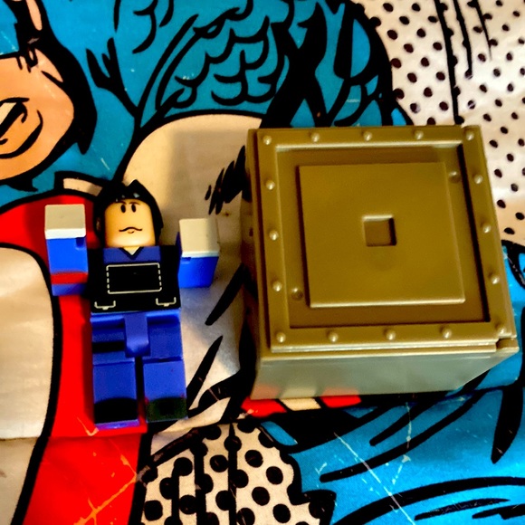 roblox guy with tin - Picture 1 of 4